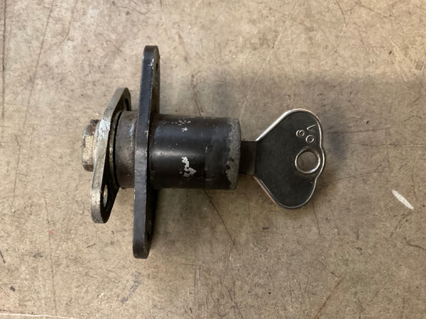 Porsche 924 944 Rear hatch / tail gate lock. One key available