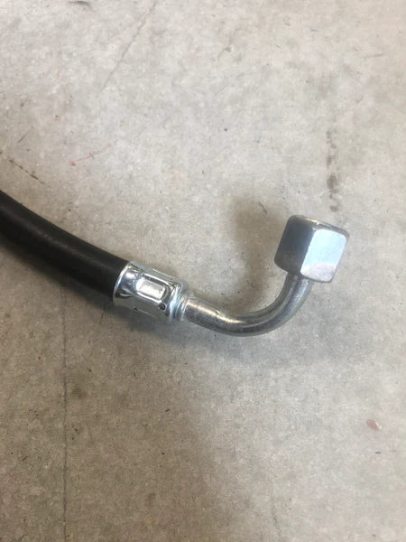 Porsche 924 & turbo early fuel pipe from pump to accumulator.
