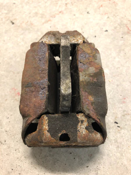 Porsche 944 centre gearbox mount. 86-92