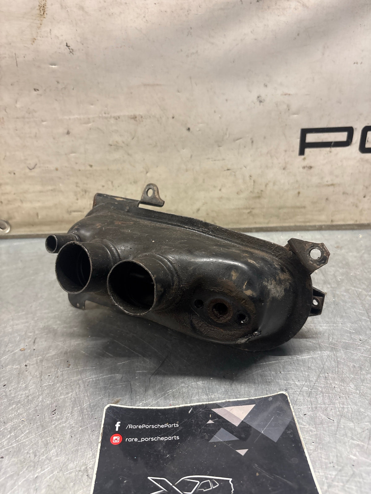 Porsche 914 1.8 air distributor housing