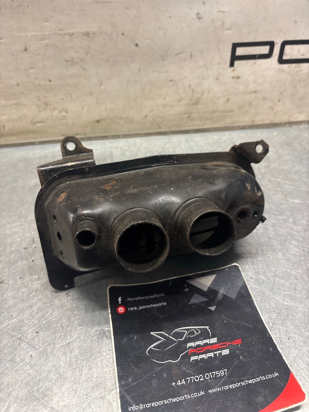 Porsche 914 1.8 air distributor housing