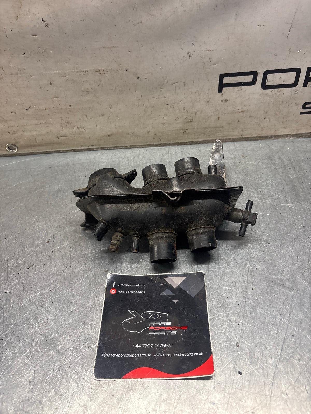 Porsche 914 1.8 air distributor housing