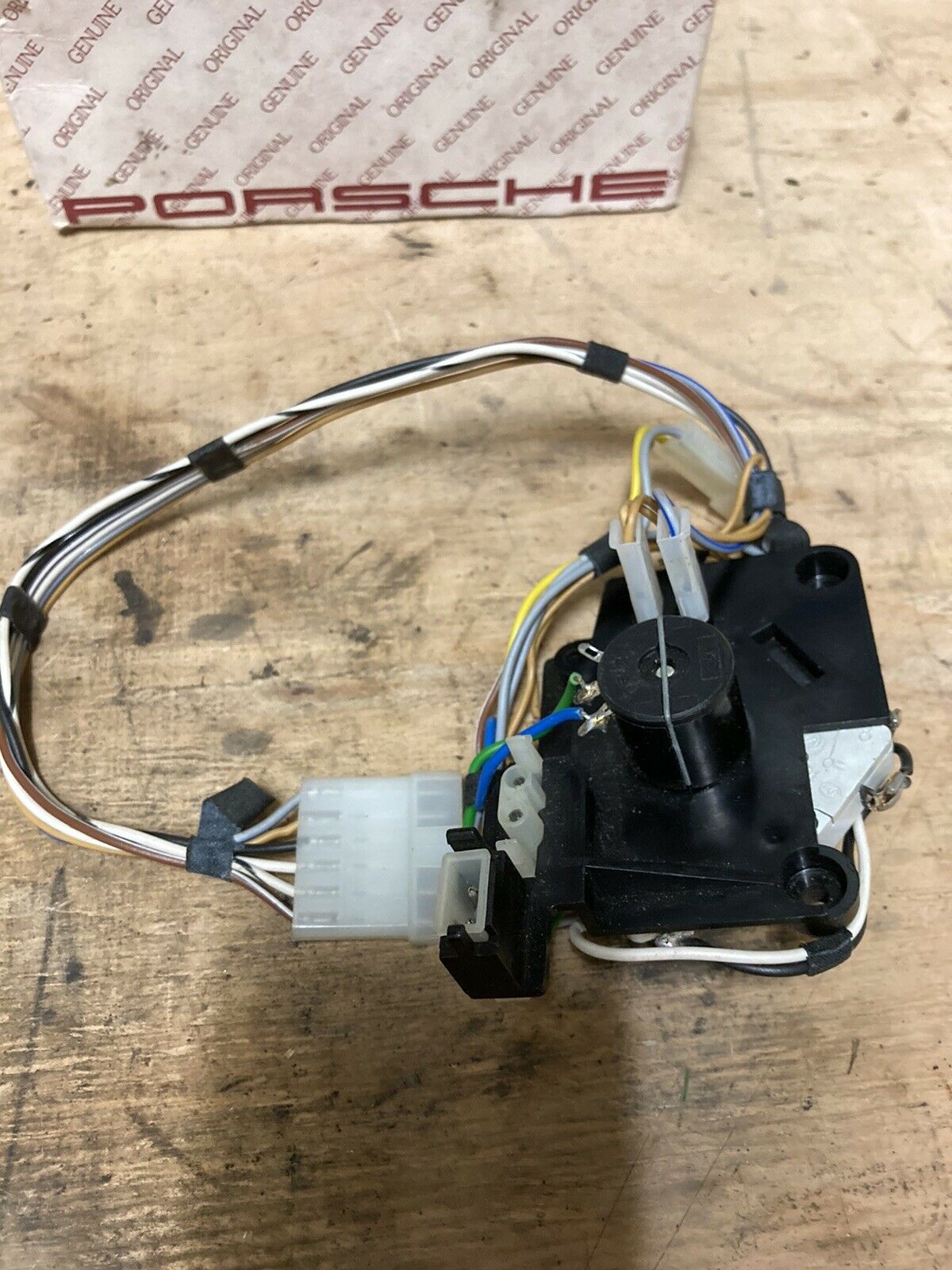 Interruttore di controllo del riscaldatore Porsche 911 '84-'86 91165904501