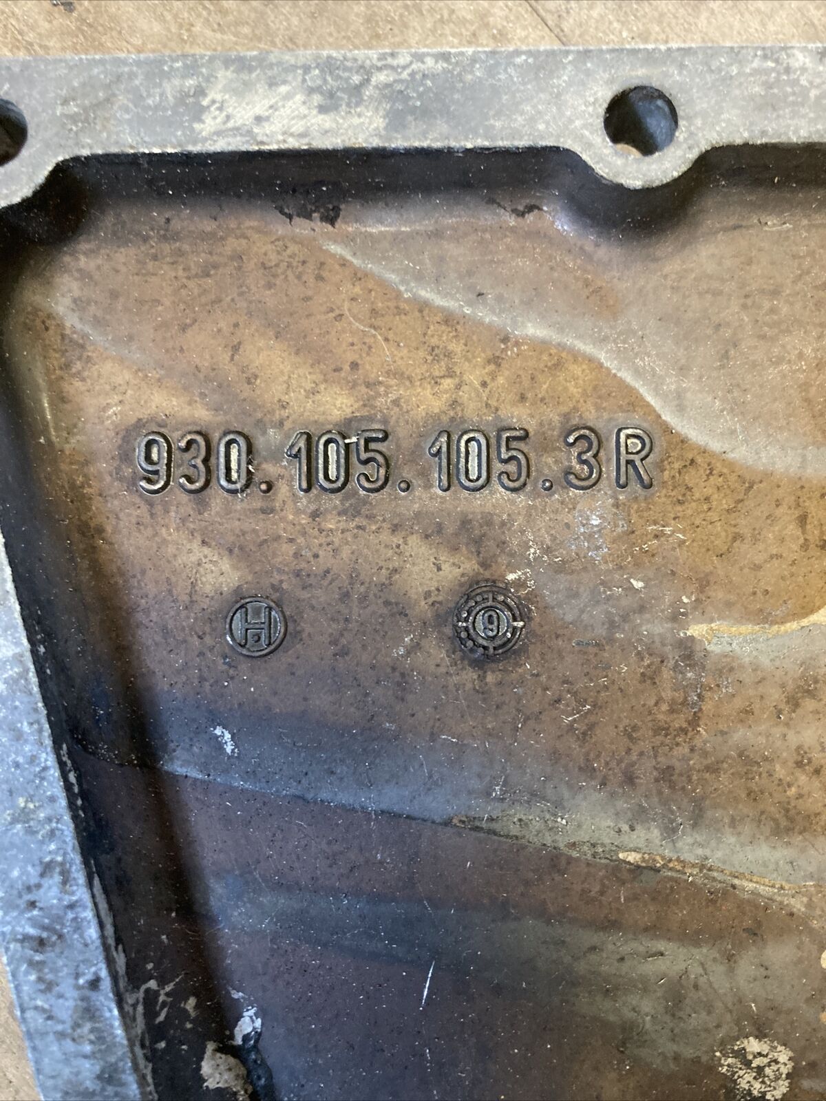 Porsche 911 930 left Engine Timing Chain Cover