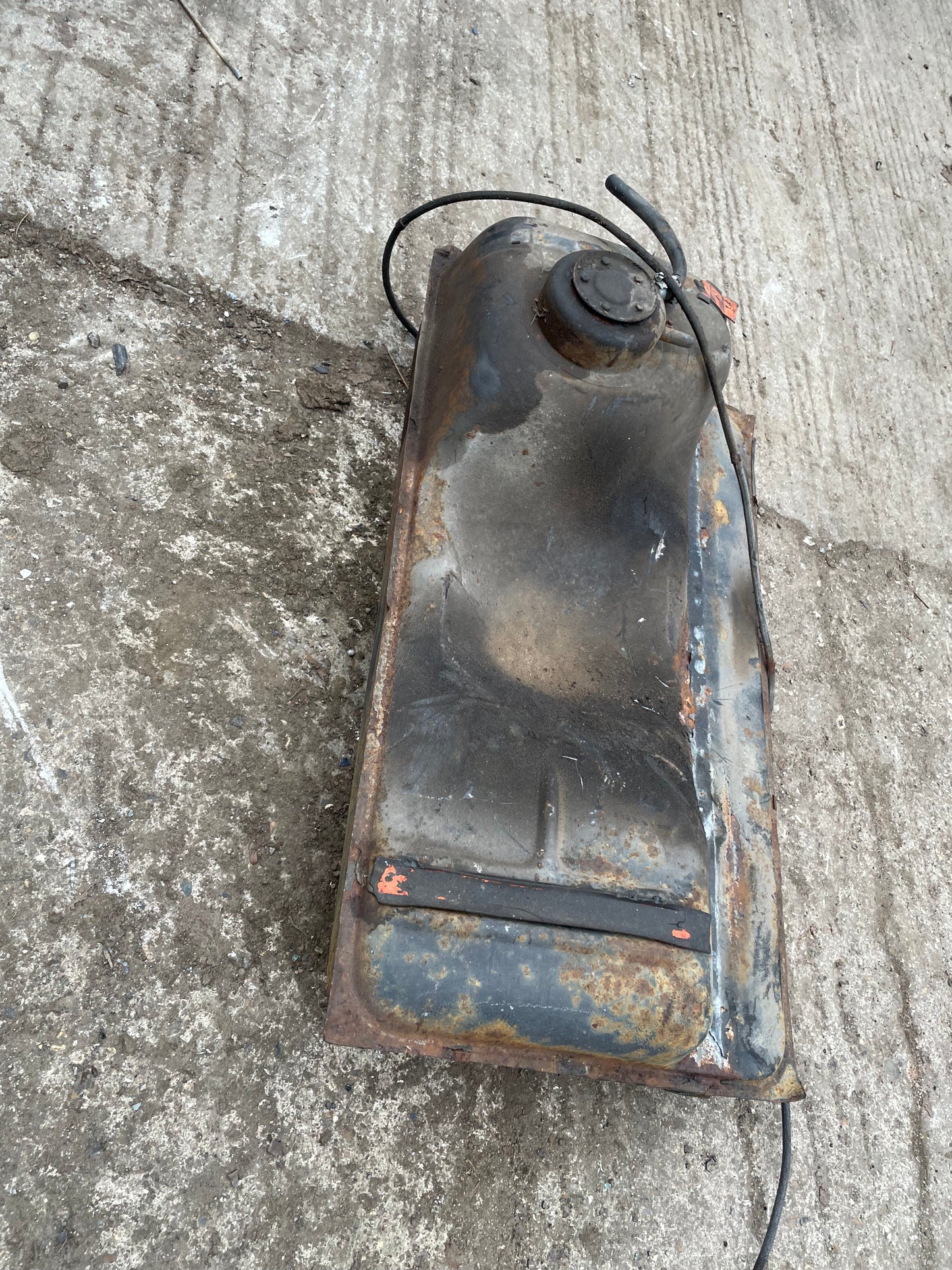 Porsche 924 Metal Fuel tank for early cars